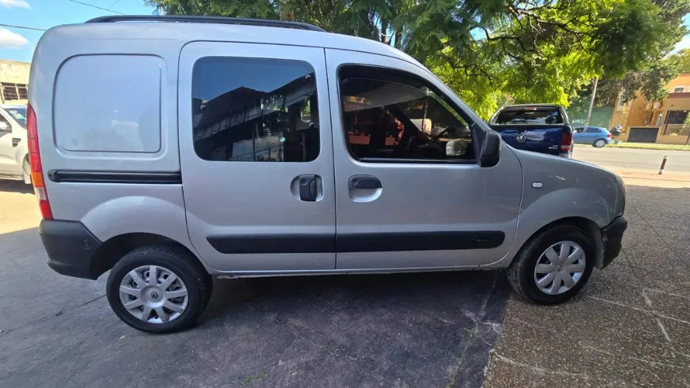 Renault KANGOO 1.6 CONFORT — foto 7
