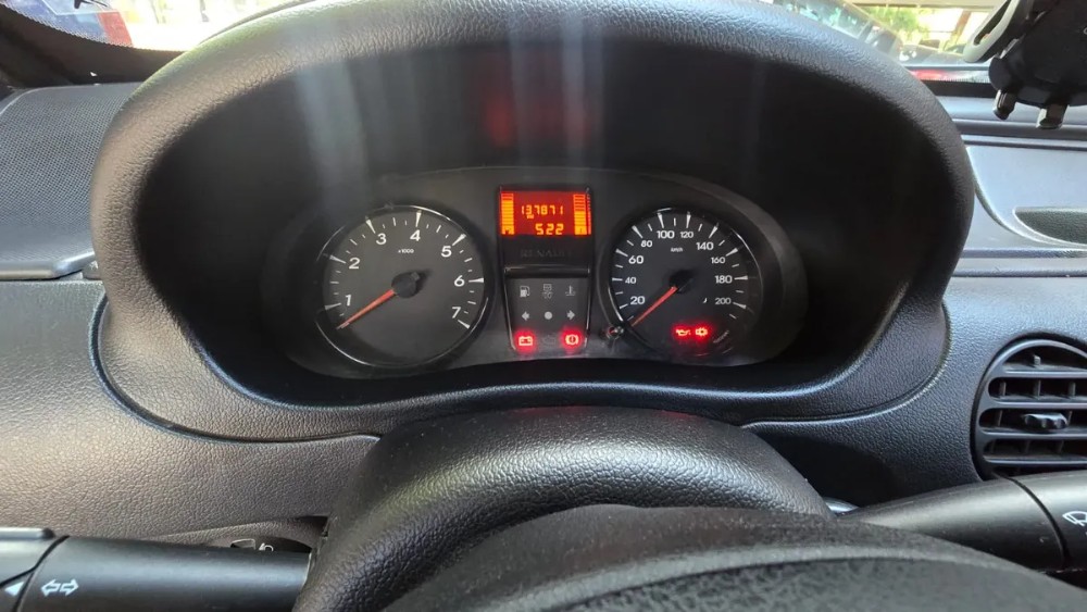 Renault KANGOO 1.6 CONFORT — foto 8