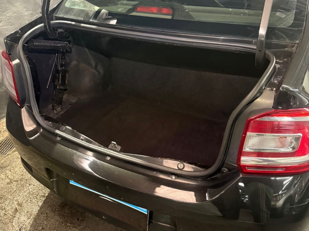 Renault Logan Authentique 1.6 c/ gnc — foto 10