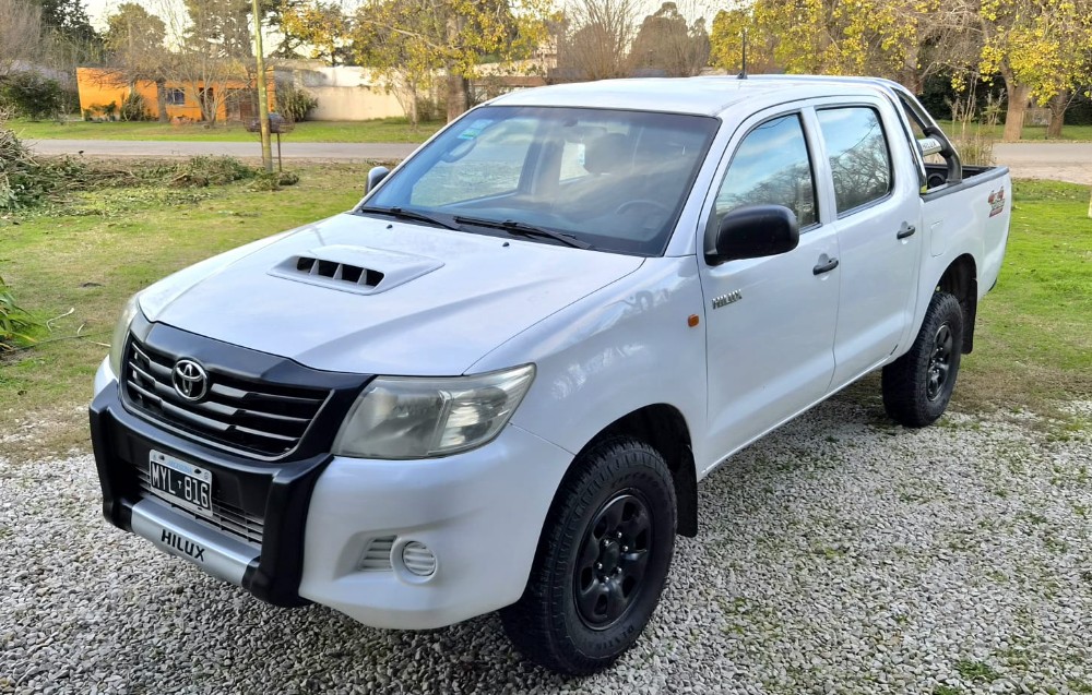 Toyota TOYOTA  HILUX DX 2013 4x4 — foto 4