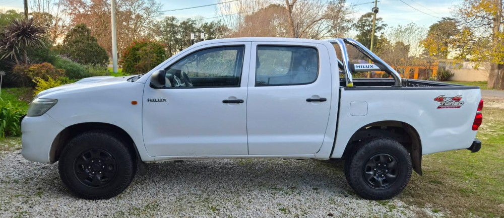 Toyota TOYOTA  HILUX DX 2013 4x4 — foto 6