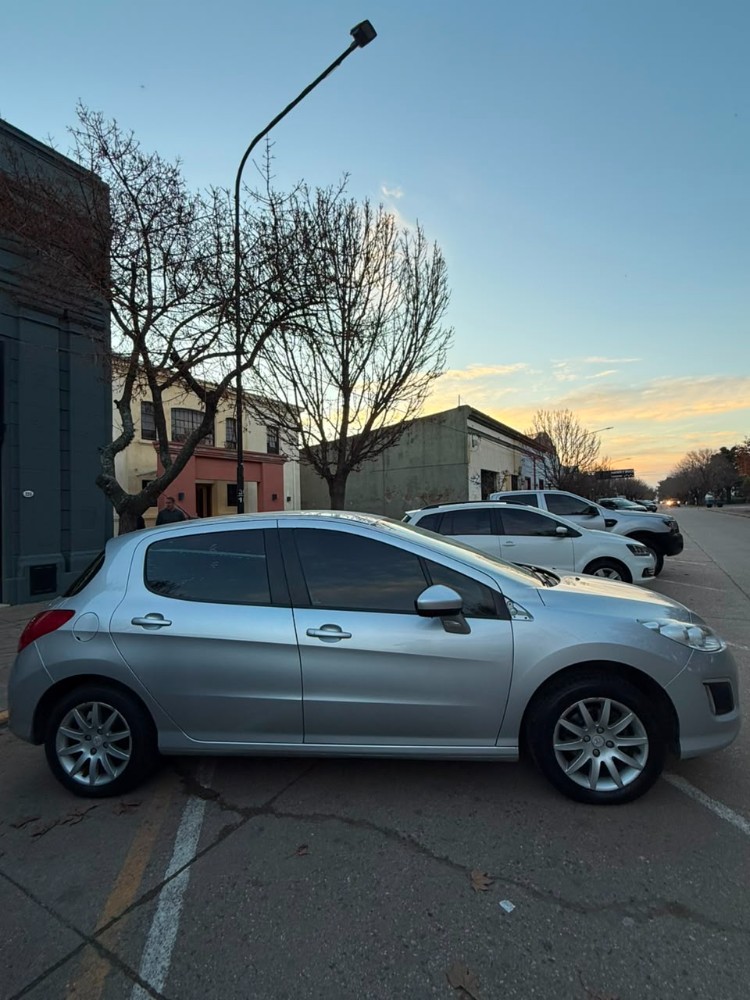 Peugeot 308 Active HDI — foto 3