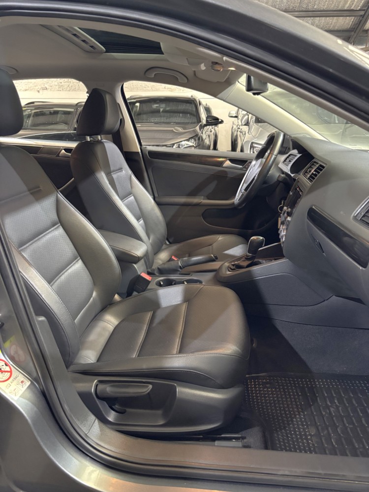 Volkswagen Vento 2.5 Luxury AT — foto 14