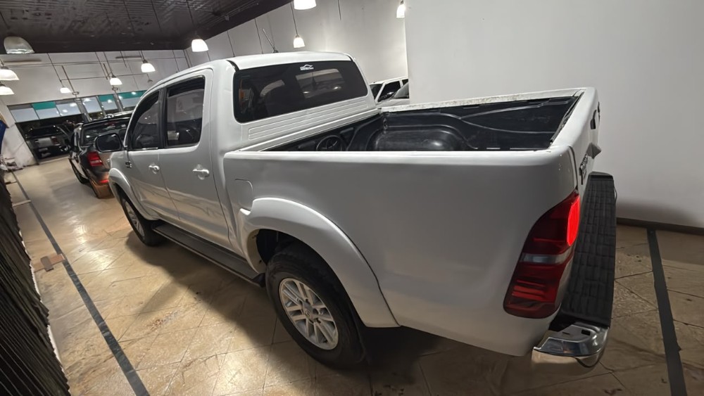 Toyota Hilux SRV — foto 4