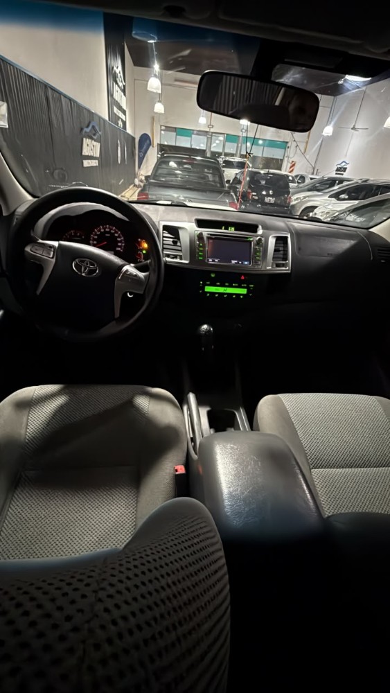 Toyota Hilux SRV — foto 6