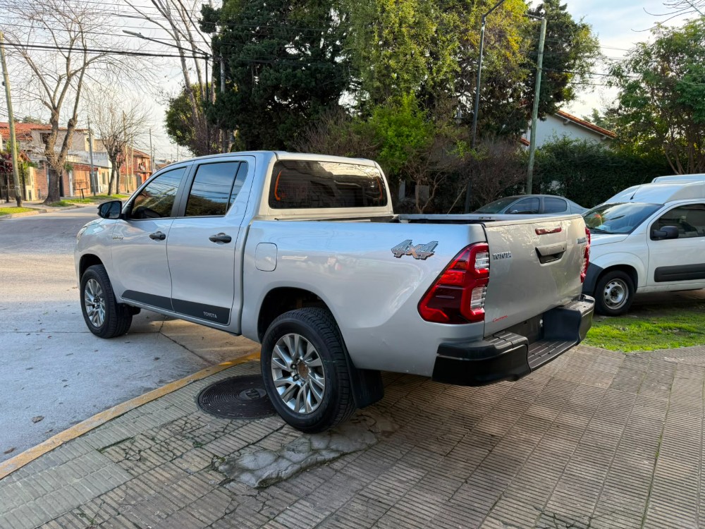 Toyota Hilux 4X4 DC DX 2.4L TDI 6 MT — foto 3