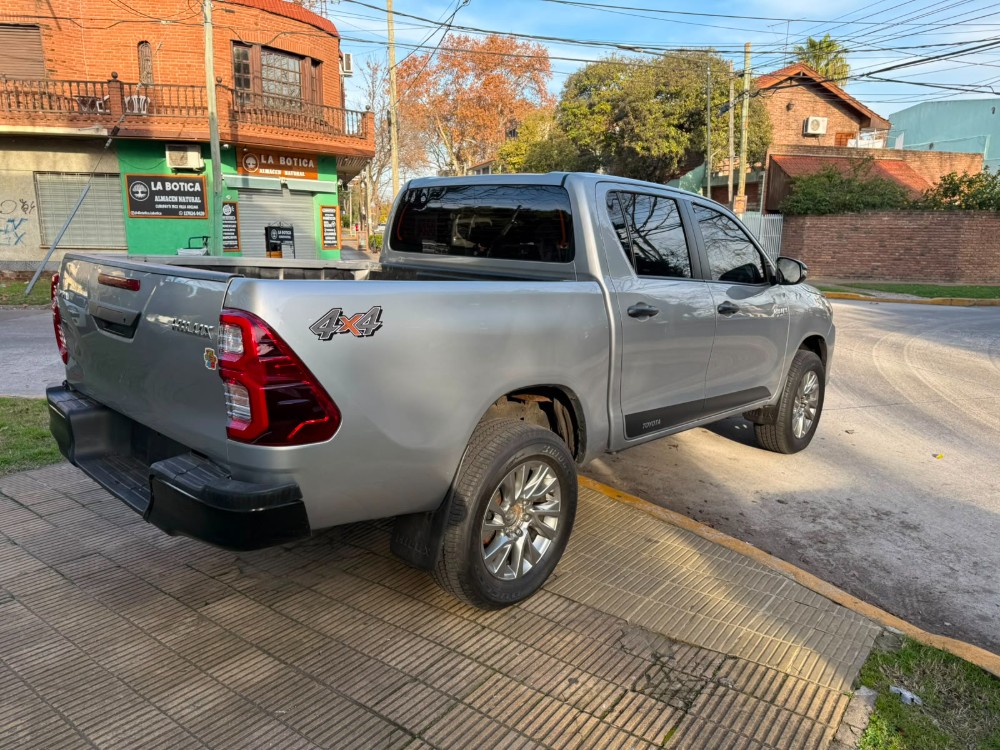 Toyota Hilux 4X4 DC DX 2.4L TDI 6 MT — foto 6