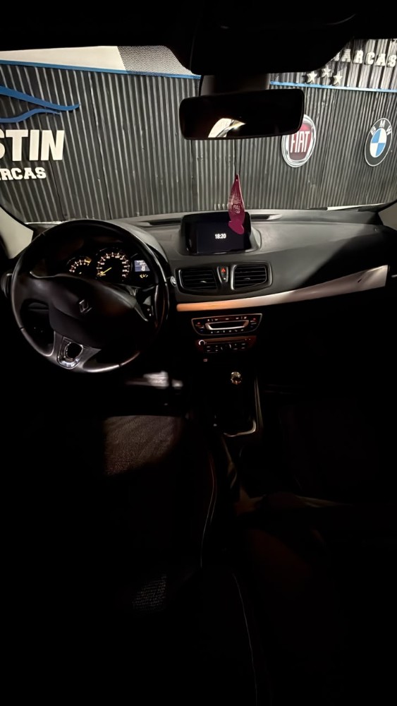 Renault Fluence — foto 7