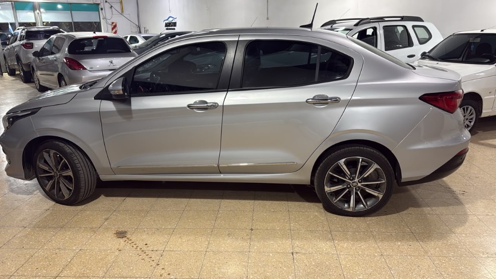 Fiat Cronos Precision — foto 4