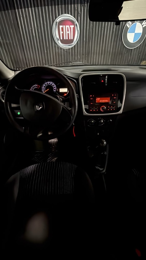 Renault Logan Expression — foto 6