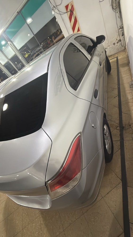 Chevrolet Onix Joy + — foto 4
