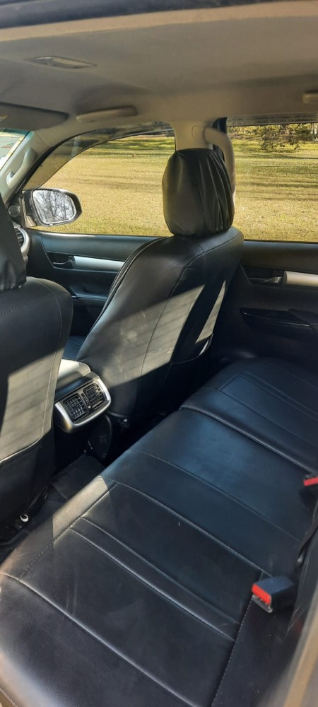 Toyota Hilux  SRV 2.8  — foto 2