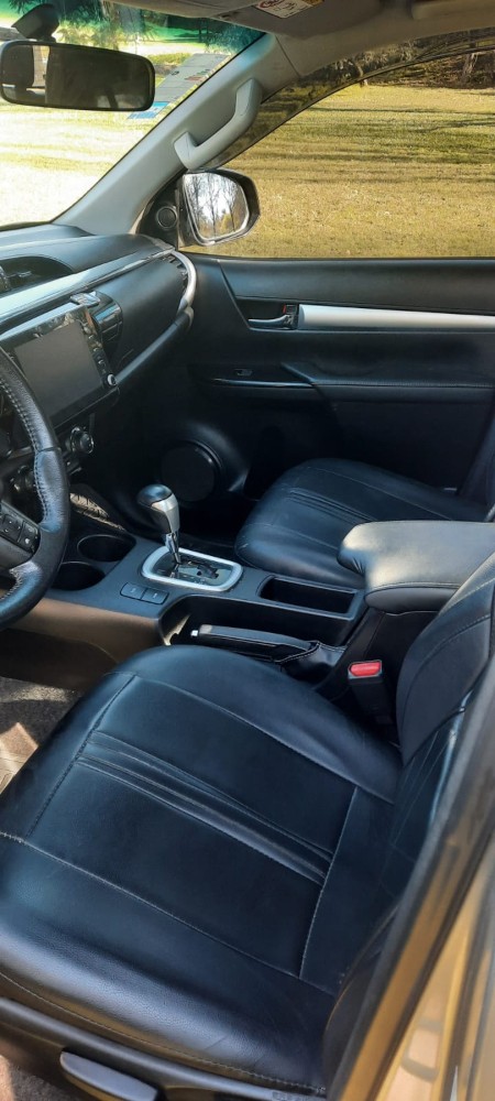 Toyota Hilux  SRV 2.8  — foto 3