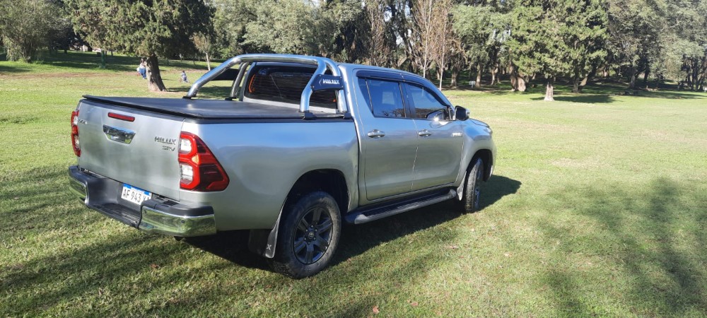 Toyota Hilux  SRV 2.8  — foto 7