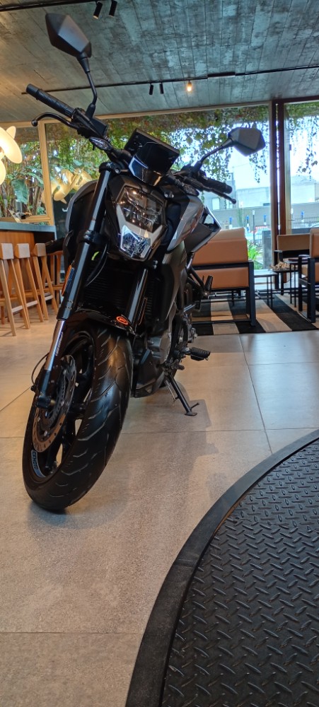 CF Moto 300NK Standard — foto 4