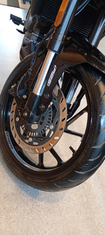 CF Moto 300NK Standard — foto 5