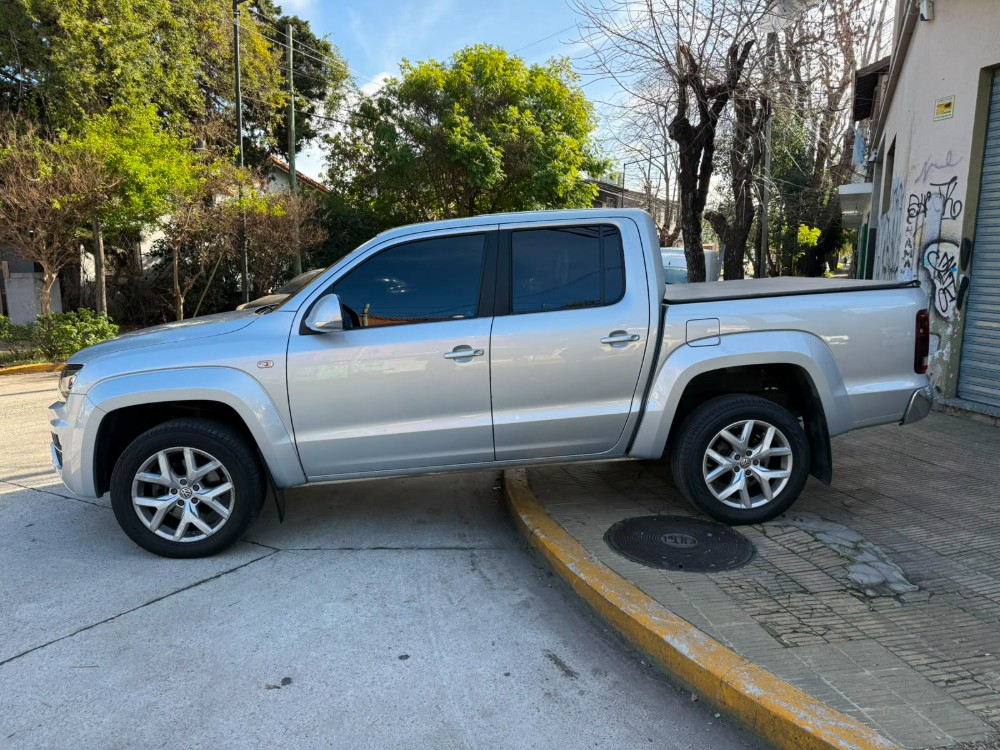 Volkswagen Amarok DC V6 3.0L 258CV TDI 4X4 AT Highline — foto 2