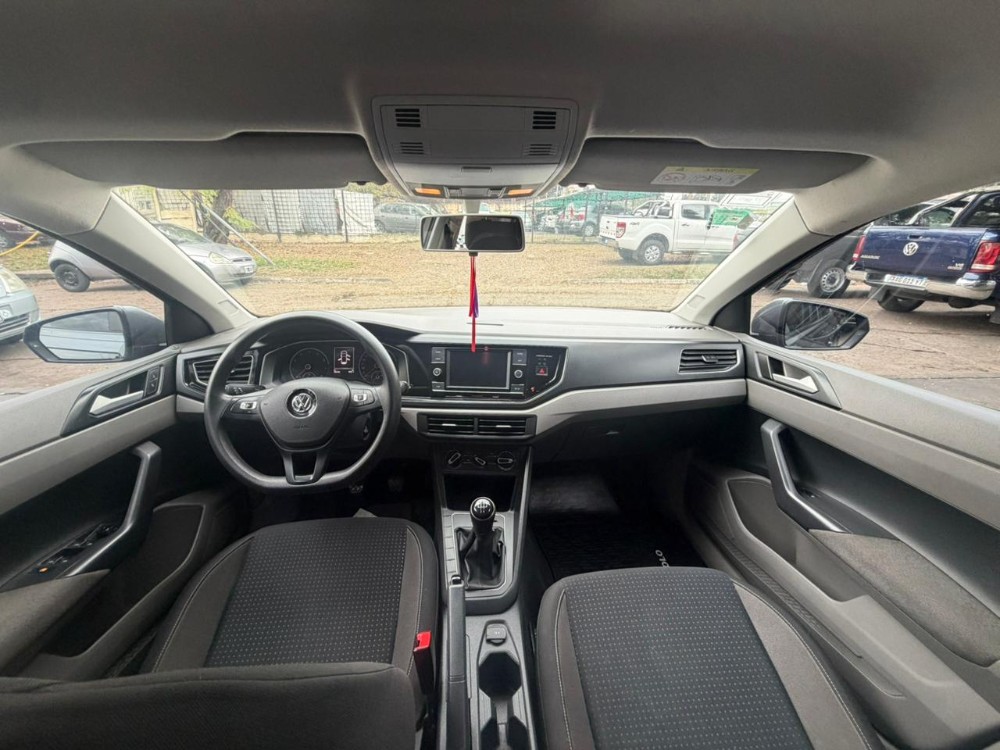 Volkswagen POLO 1.6 MSI CONFORTLINE — foto 4