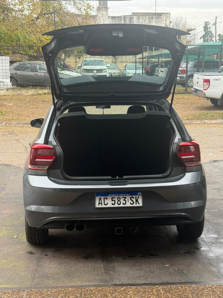 Volkswagen POLO 1.6 MSI CONFORTLINE — foto 7
