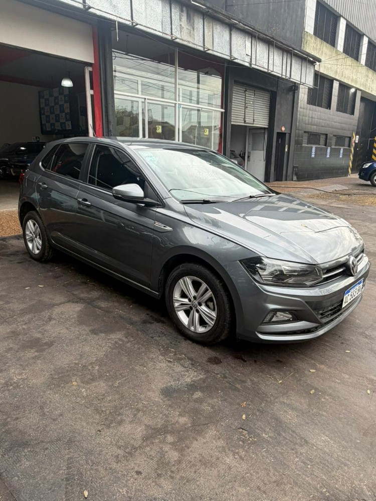 Volkswagen POLO 1.6 MSI CONFORTLINE — foto 8