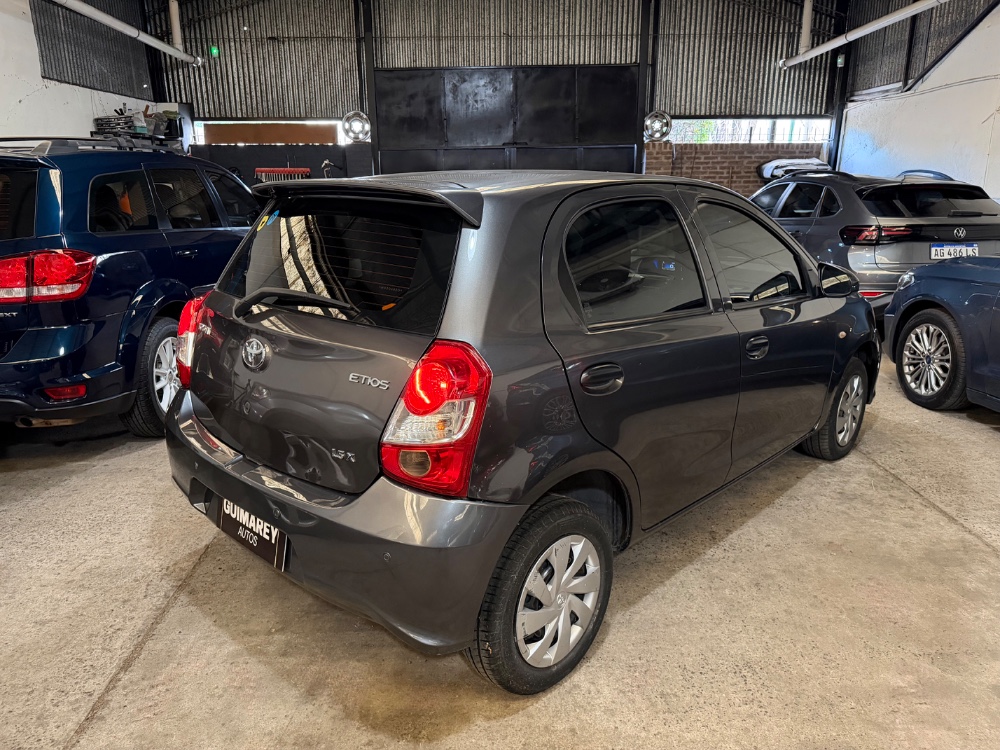 Toyota Etios X — foto 3