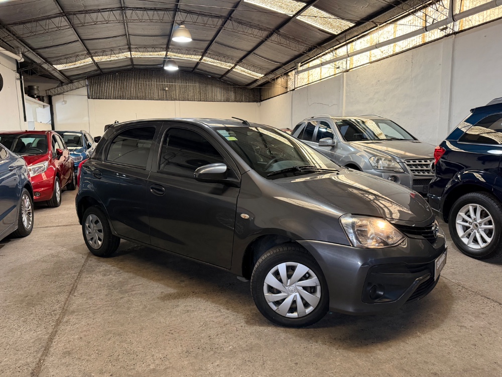 Toyota Etios X — foto 4