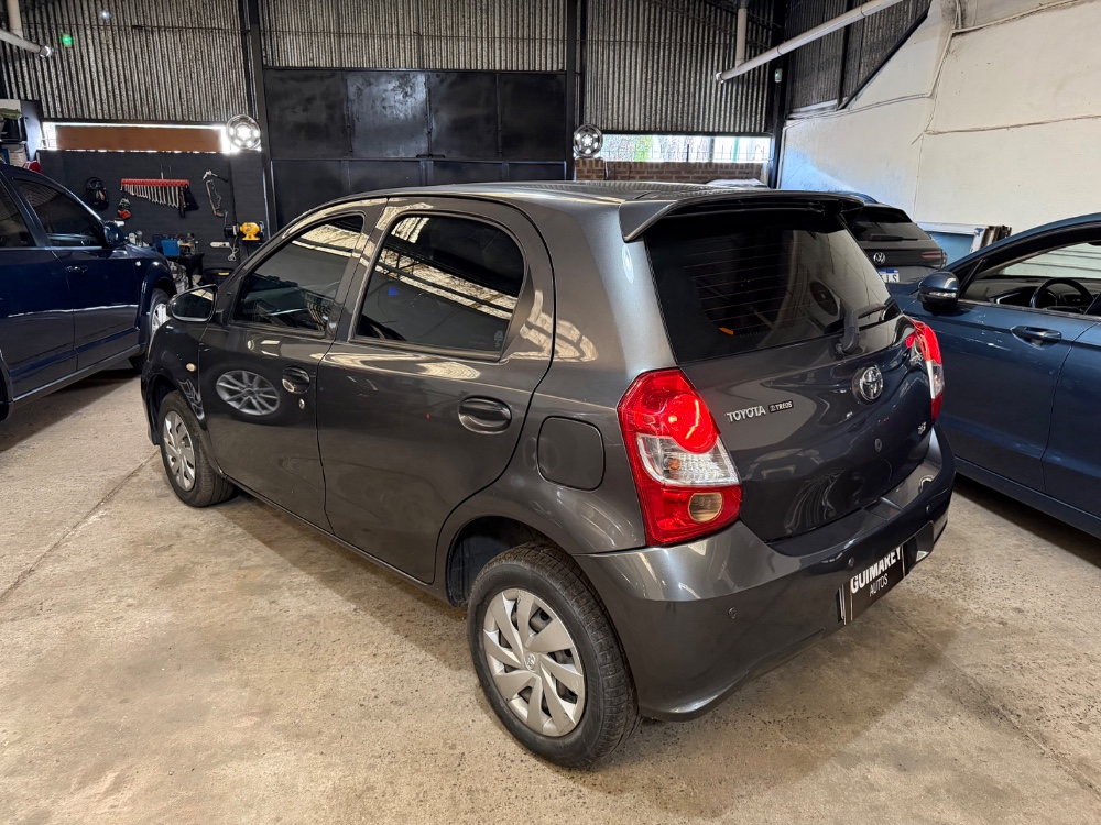 Toyota Etios X — foto 5