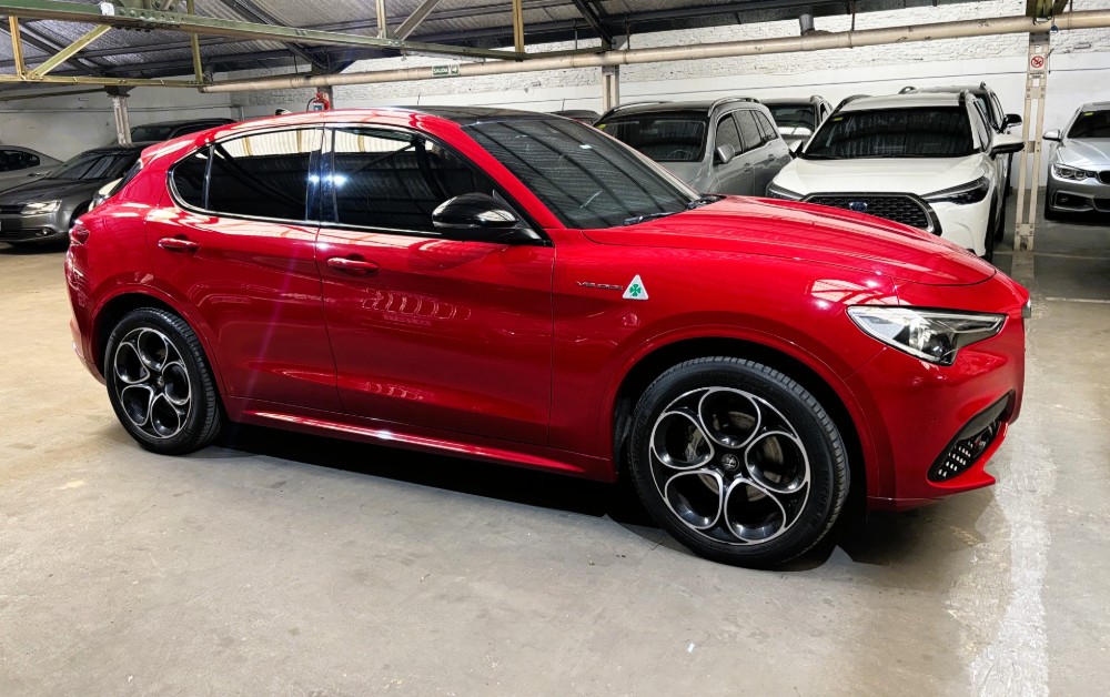 Alfa Romeo Stelvio 2.0T 280HP AWD AT SUPER Quadrifoglio — foto 13