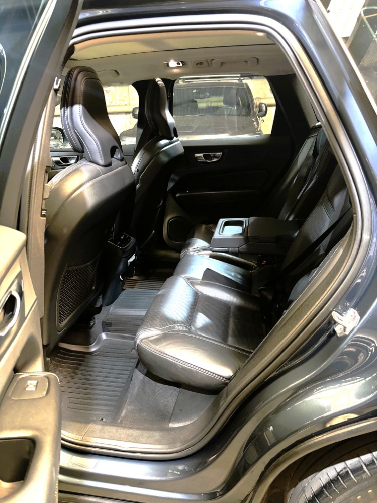 Volvo XC60 2.0 T6 Inscription AWD — foto 11
