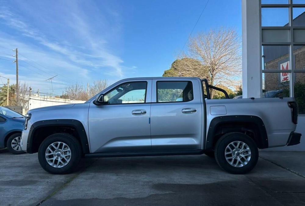 JMC GRAND AVENUE GL 2.3 TURBO NAFTA 4X2 — foto 4