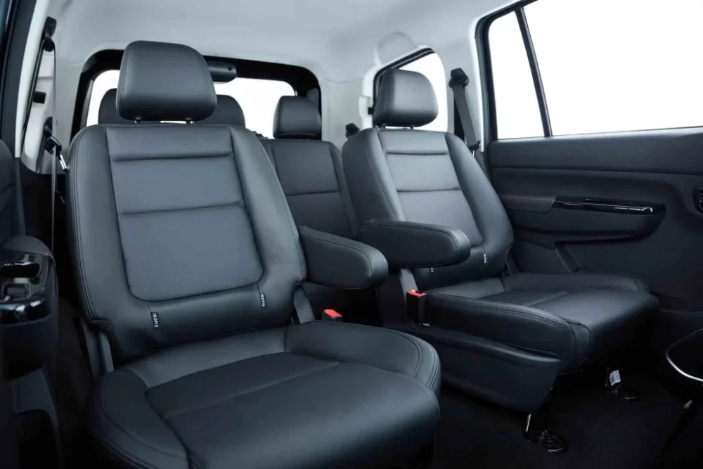 SWM G03 EDI AT SUV HIBRIDO 7 PASAJEROS — foto 3