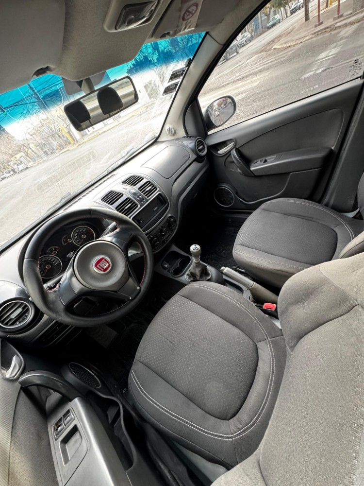 Fiat Grand Siena Attractive 1.4 8v — foto 3