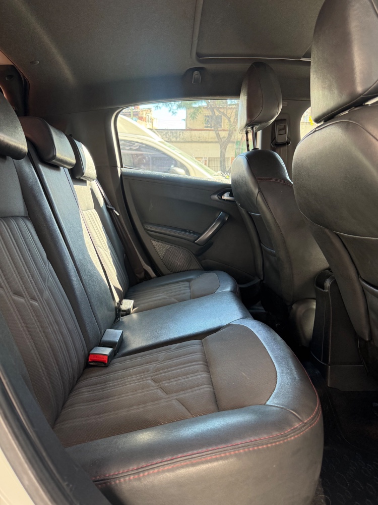 Peugeot 208 Gt 1.6 thp — foto 8