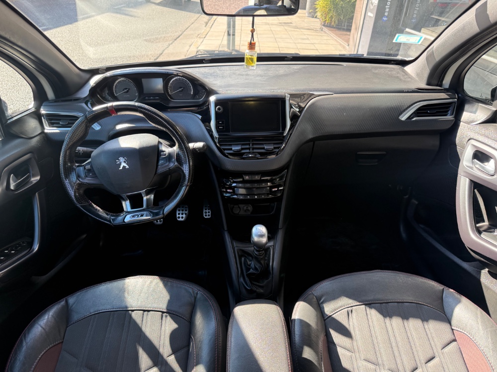 Peugeot 208 Gt 1.6 thp — foto 10