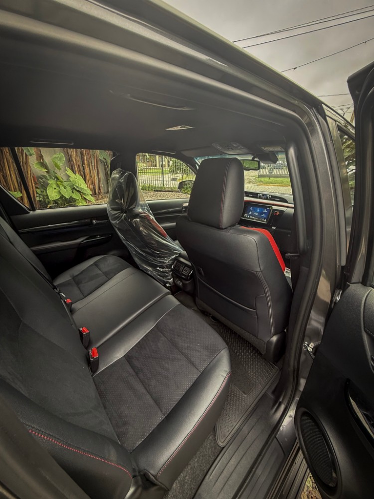 Toyota HILUX GR — foto 5