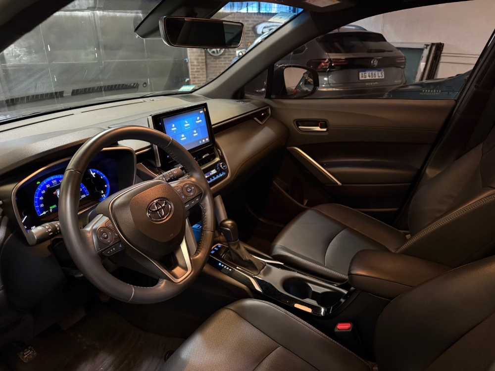 Toyota Corolla Cross SEG HEV 1.8 ECVT — foto 5