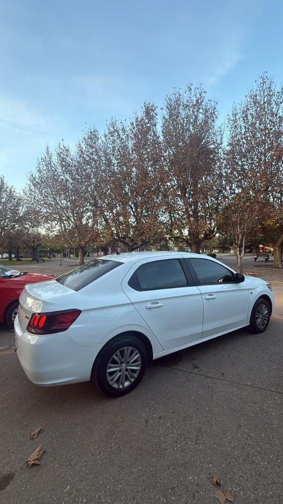 Peugeot 301 Allure — foto 3