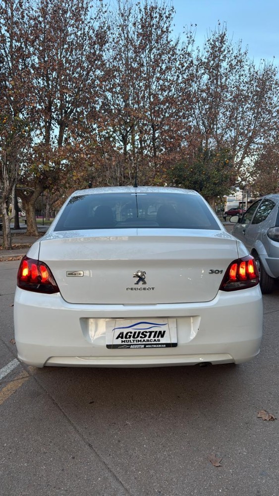 Peugeot 301 Allure — foto 4