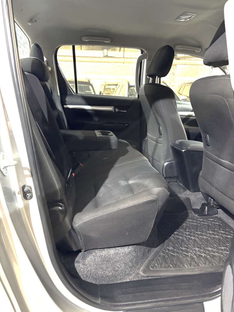 Toyota Hilux 2.4 DC 4X2 TDI SR AT6 — foto 9