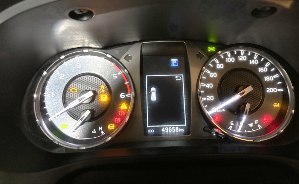 Toyota Hilux 2.4 DC 4X2 TDI SR AT6 — foto 12