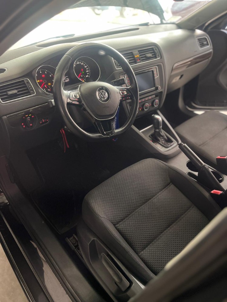 Volkswagen VENTO 2.5 — foto 3