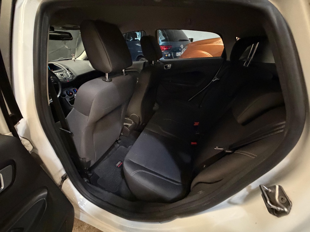 Ford Fiesta 1.6 SE Powershift 120cv — foto 6