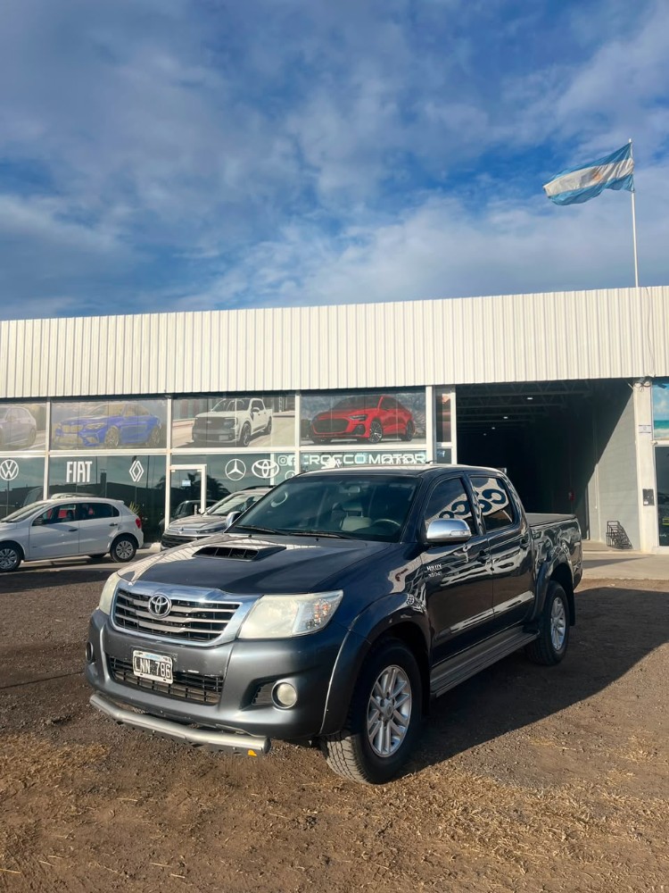 Toyota HILUX SRV 4X4 — foto 6