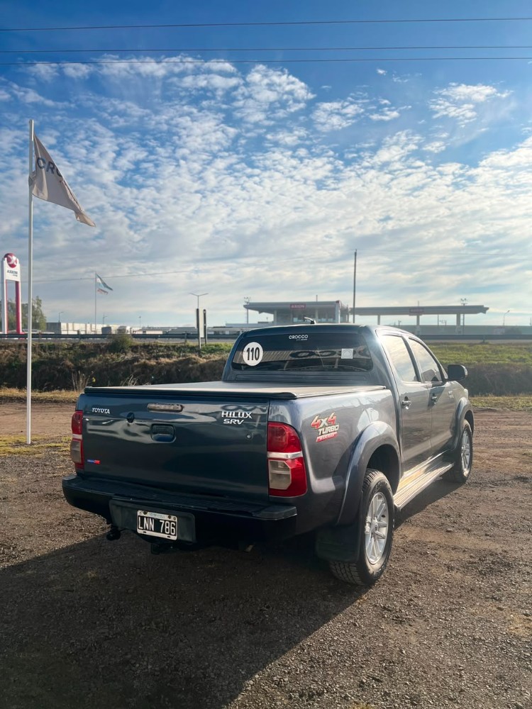 Toyota HILUX SRV 4X4 — foto 8
