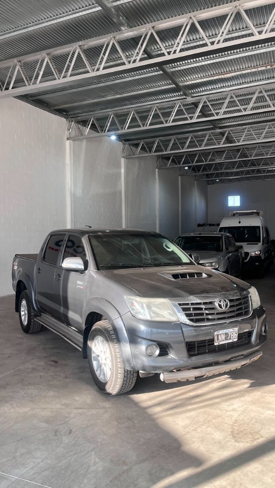 Toyota HILUX SRV 4X4 — foto 10
