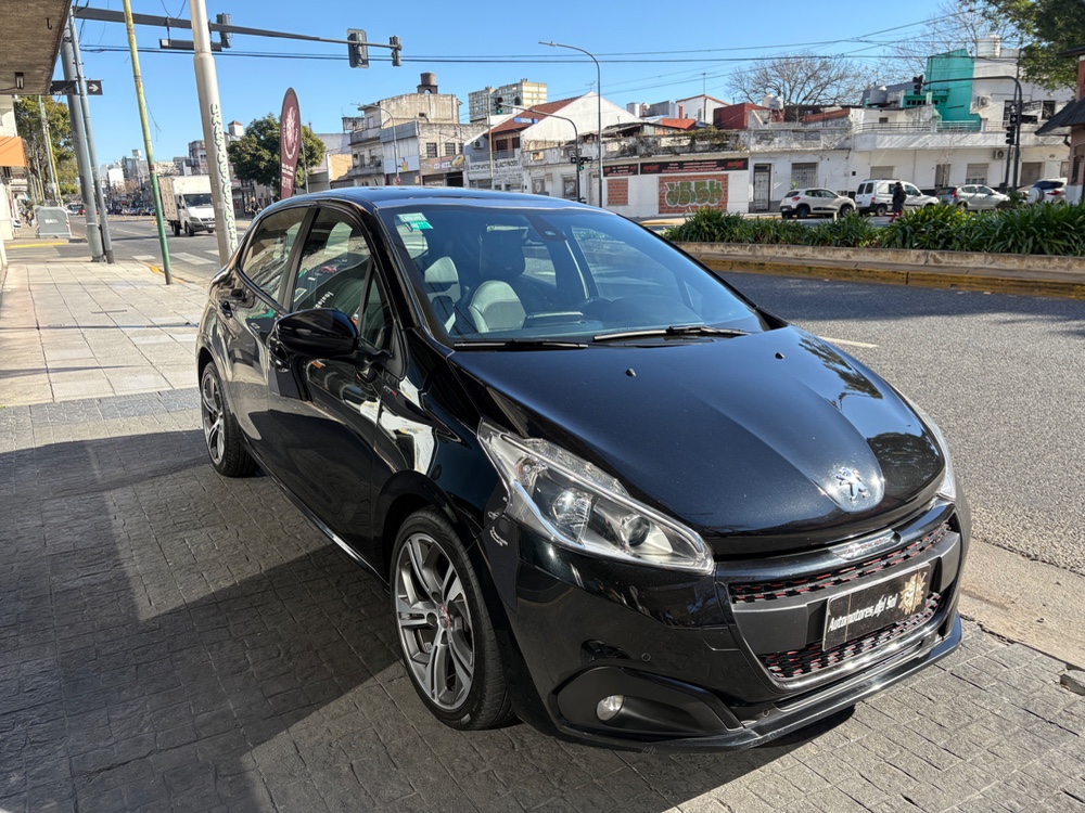 Peugeot 208 GT 1.6 Thp  — foto 3