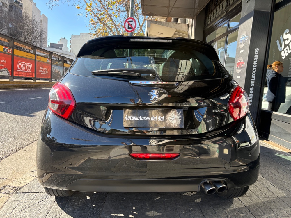 Peugeot 208 GT 1.6 Thp  — foto 4