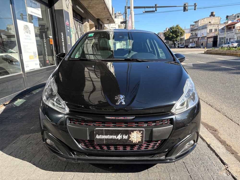 Peugeot 208 GT 1.6 Thp  — foto 5