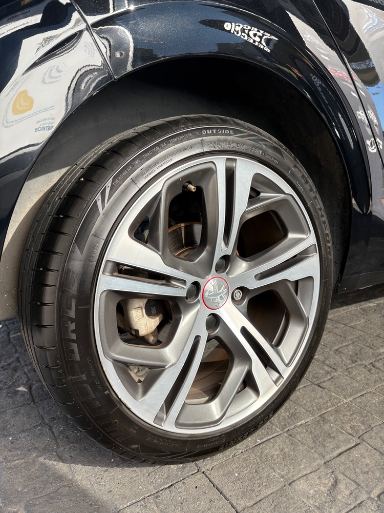 Peugeot 208 GT 1.6 Thp  — foto 14