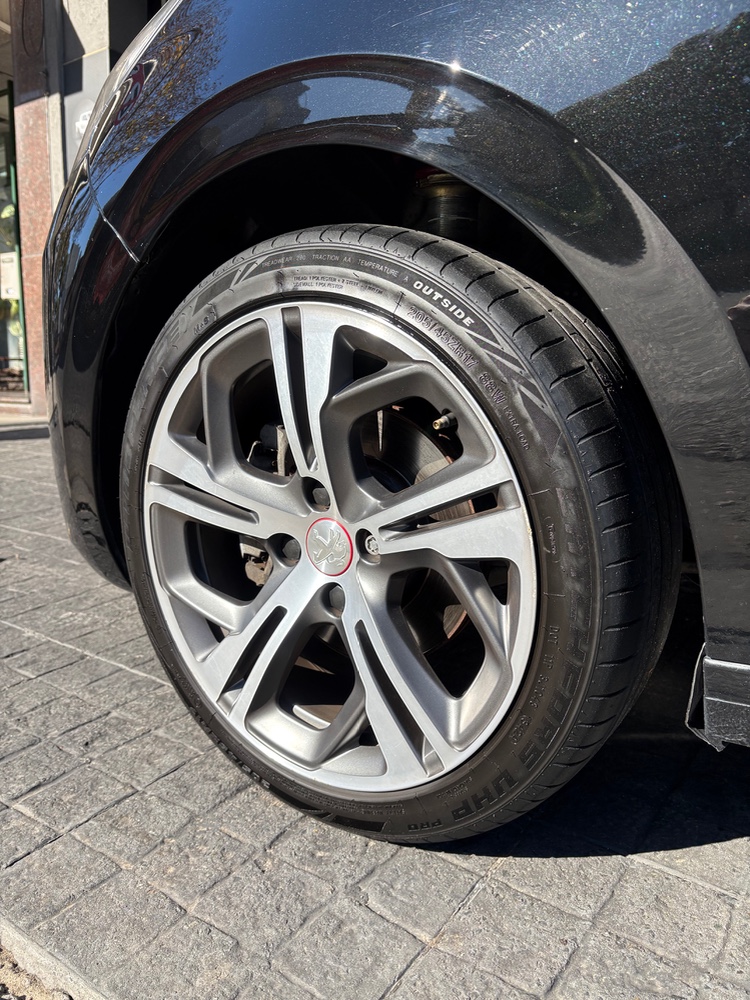 Peugeot 208 GT 1.6 Thp  — foto 15